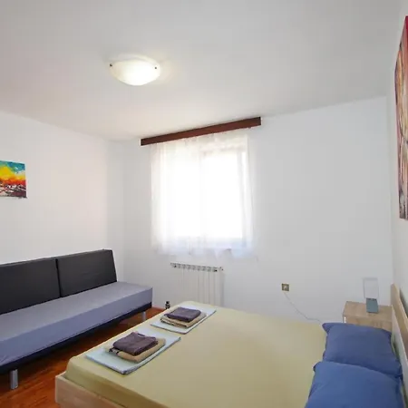 Apartman In Mit Terrasse, Grill Und Garten